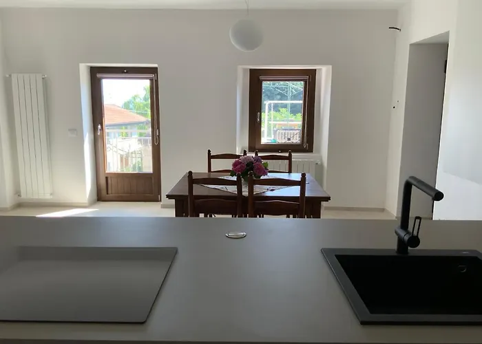 Bio Lägenhet Borgofranco d'Ivrea